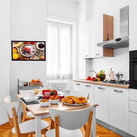 3 Bedrooms Apartment Milan Exterior photo
